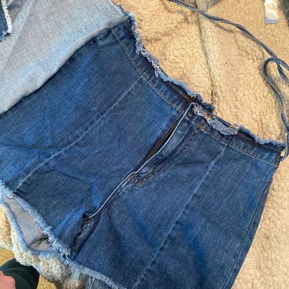 AE Denim Skort, Size 4 - Picture 2 of 5
